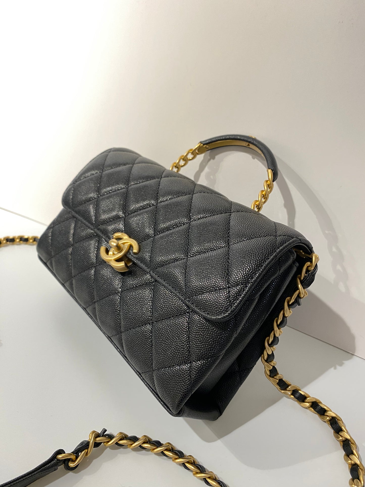 23Chanel - Handbag - Seasonal Top Handle With CC Logo on Handle - Caviar  - Black Gold  - AS4008 - £4,920.00